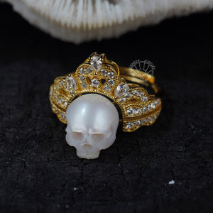 Open image in slideshow, skull carved pearl ring crown skull ring handmade sterling silver engagement ring gothic ring Promise Rings Valentine Gift
