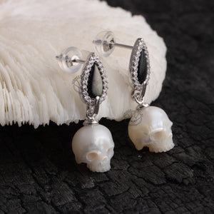 Open image in slideshow, Black Blood Earring skull carved pearl S925 silver earring

