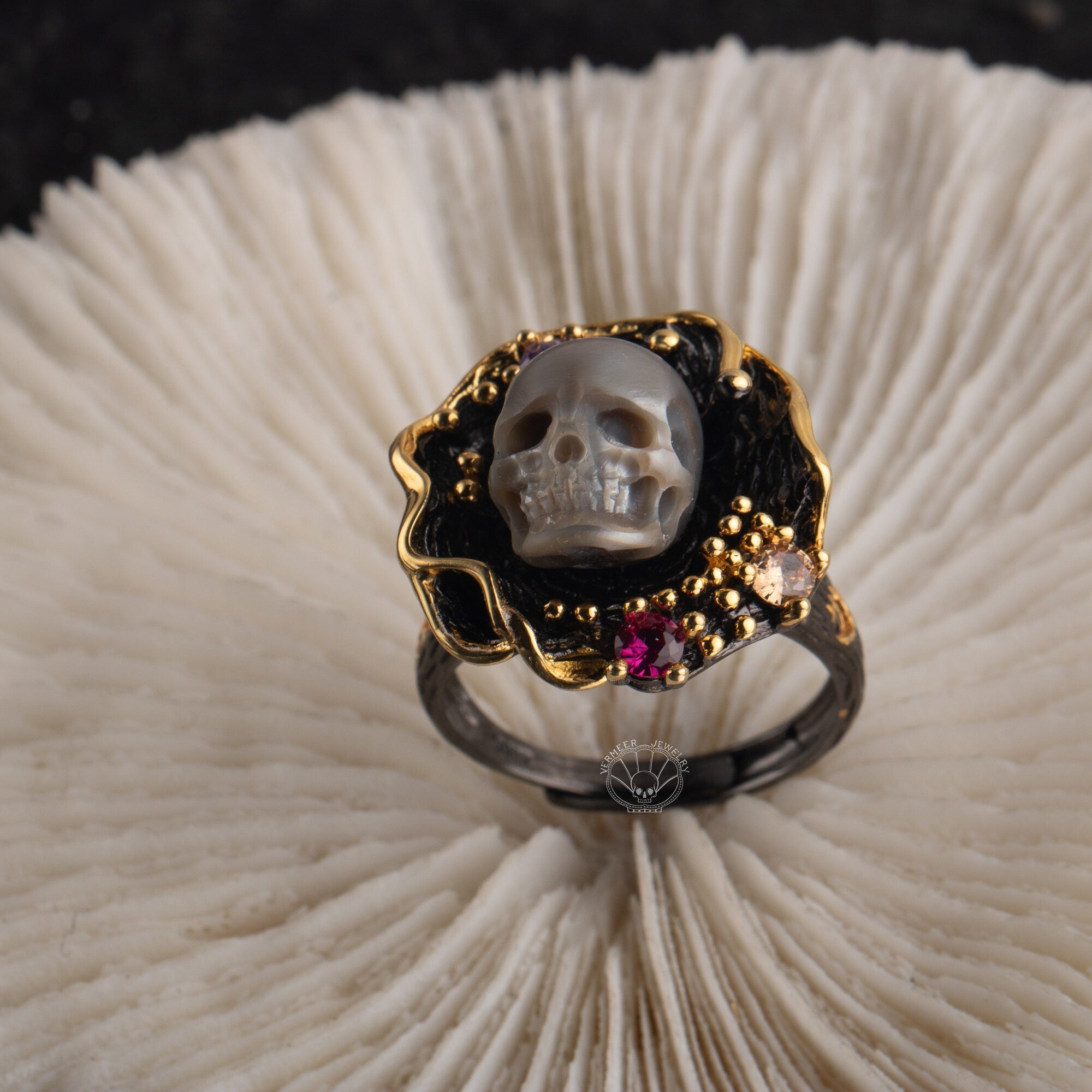 Winter Ring black color handmade 925 silver skull carved pearl ring