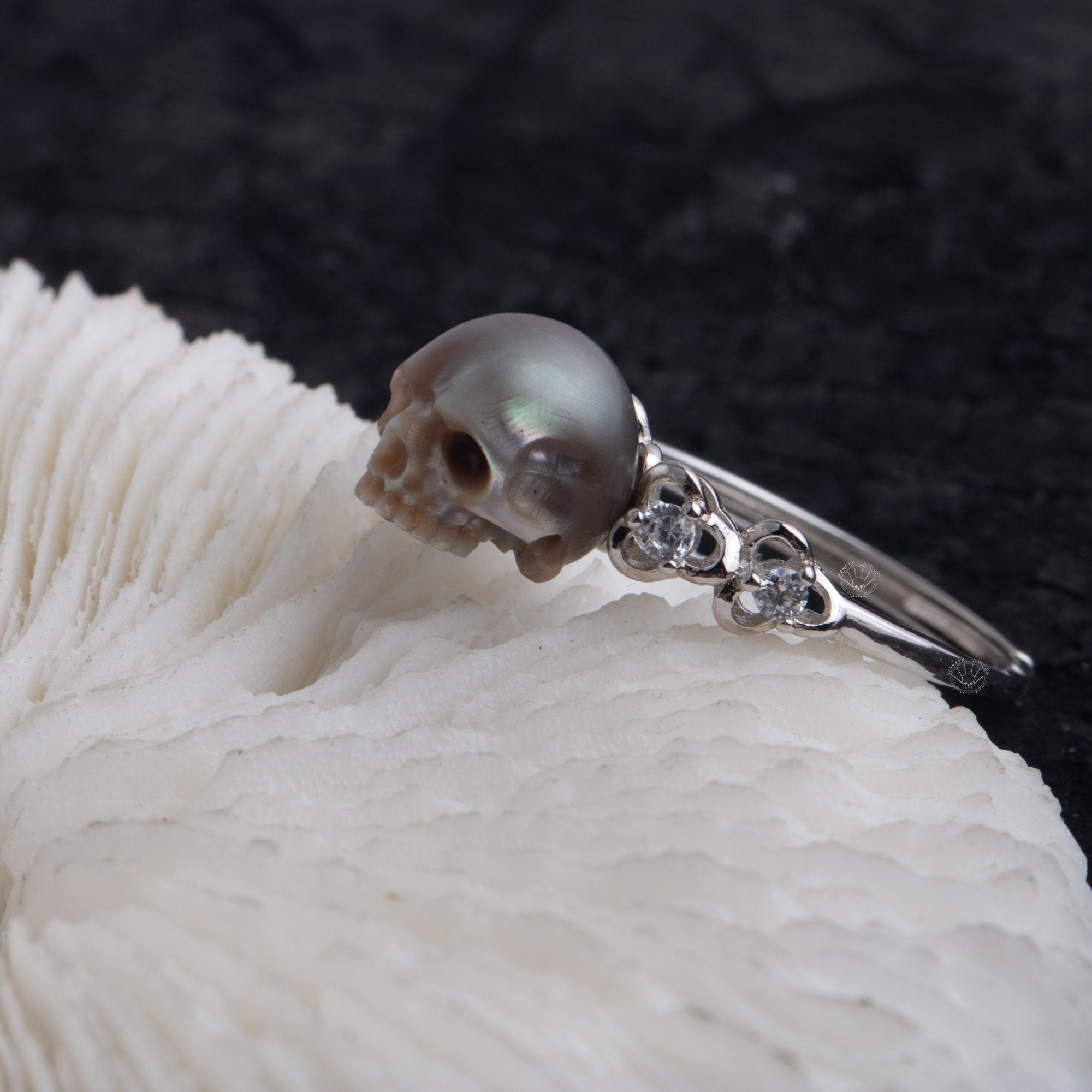 Elegant Ring 925 silver freshwater pearl carved skull ring natural black or gold sea pearl