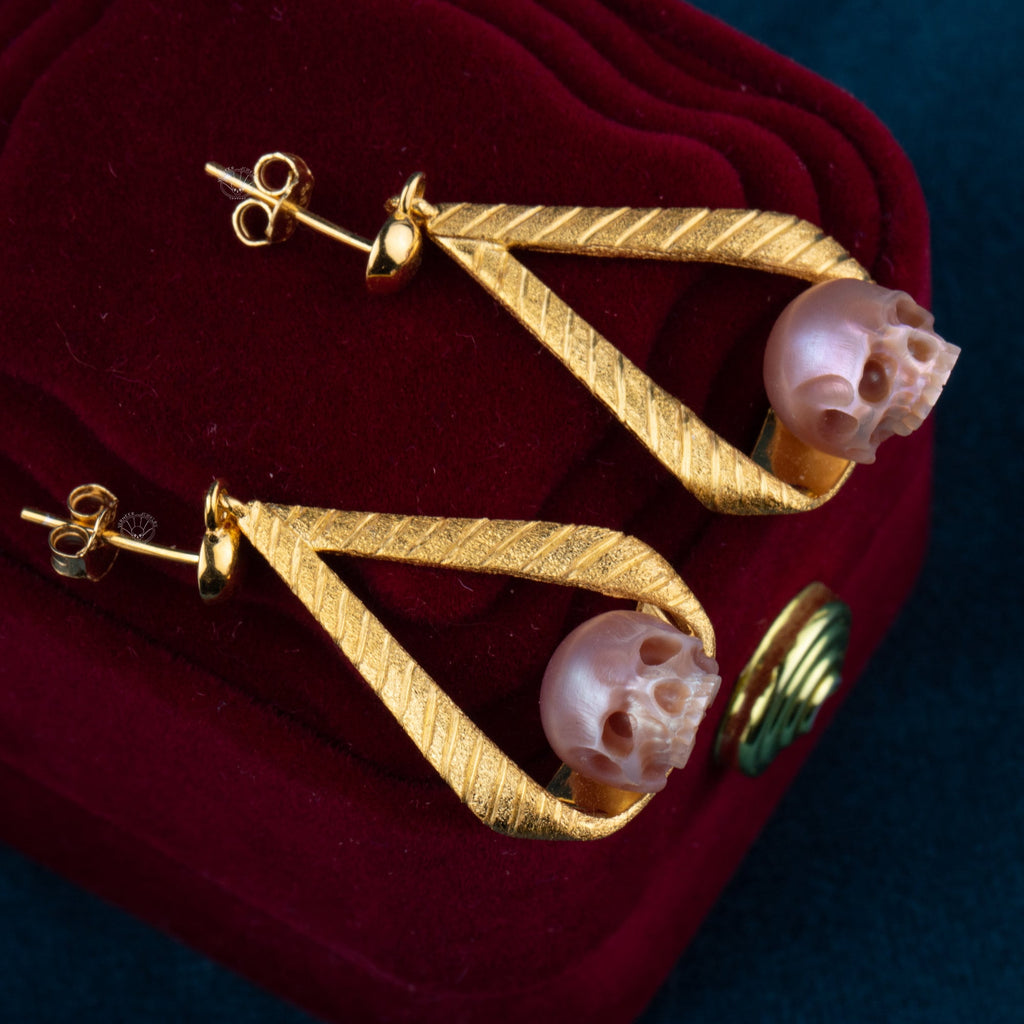 Gold Cradle Earring skull carved pearl S925 silver earring