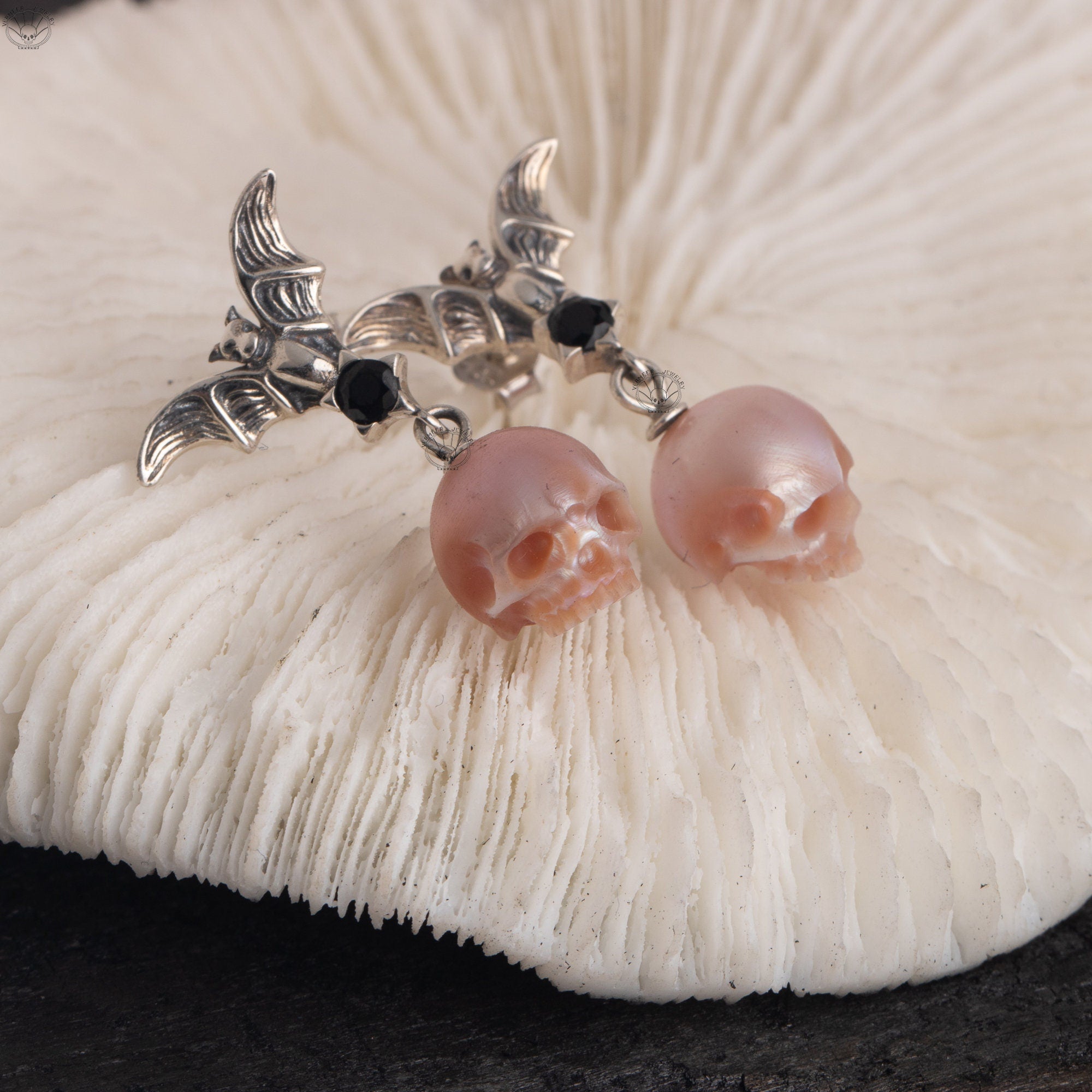 Vampire Earring skull carved pearl S925 silver earring