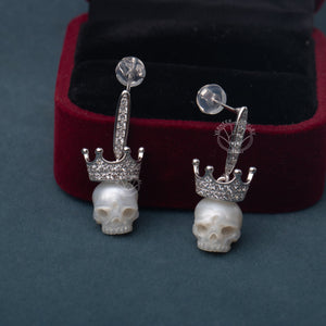 Open image in slideshow, Sparkling Crown Earring skull carved pearl S925 silver earring
