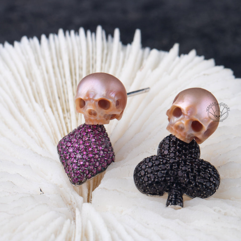 Playing Cards Earring skull carved pearl S925 silver earring