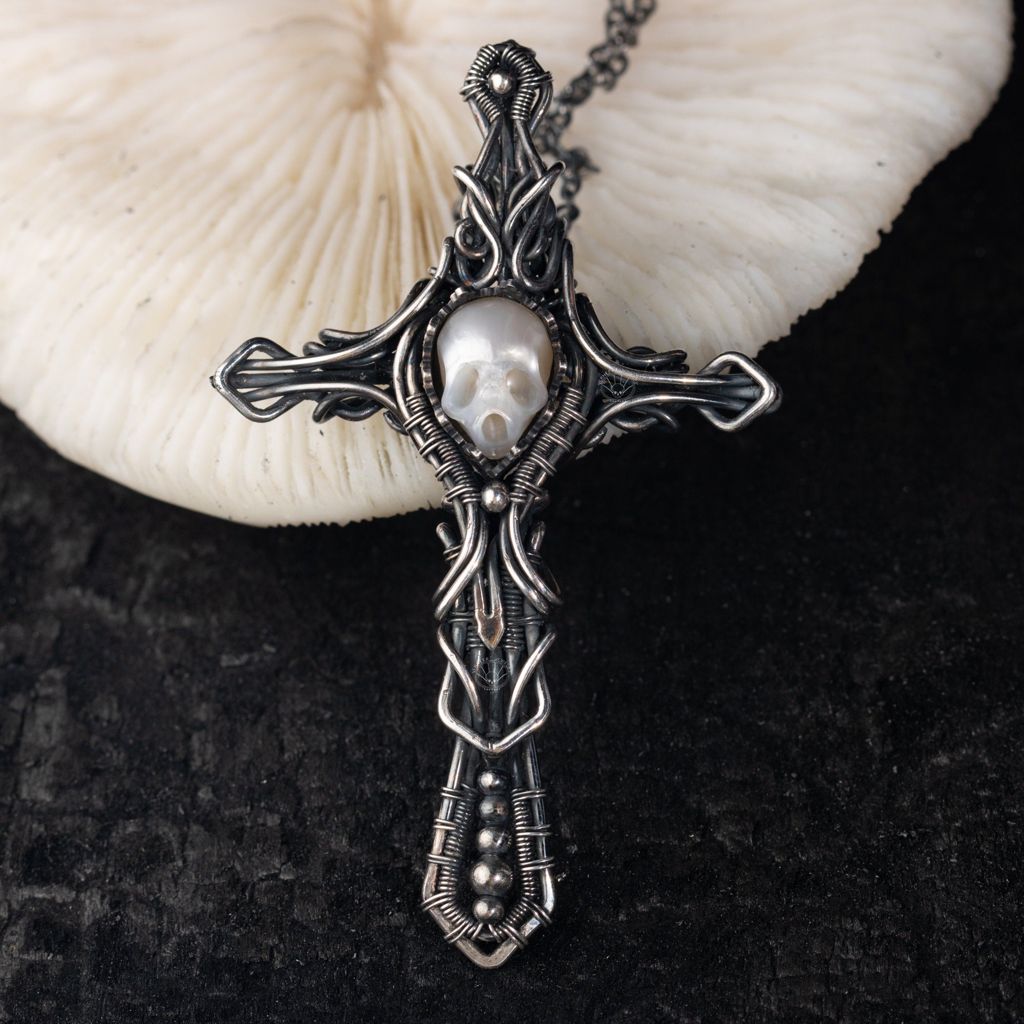 Belief Necklace skull carved pearl S925 silver necklace