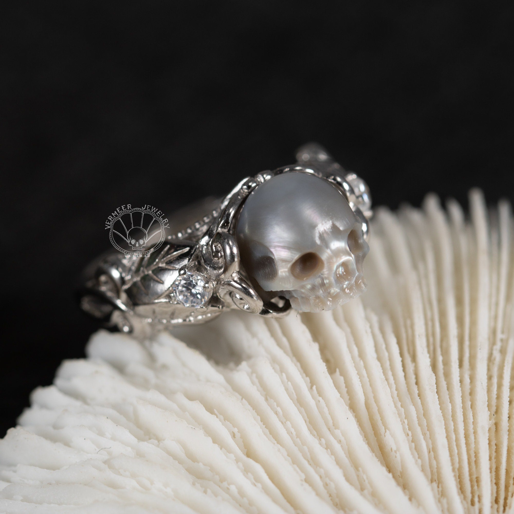two leafs on the ring band with a pearl skull in the middle silver pearl ring for her skull carved by freshwater pearl rings for women vintage rings freshwater pearl handmade 925silver ring .jpg