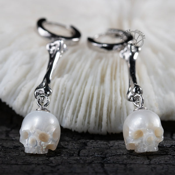 Pearl skull online earrings