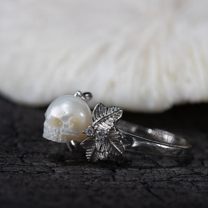 Open image in slideshow, skull carved pearl ring autumn leaf shape ring with zircon handmade 925 silver engagement ring for wedding
