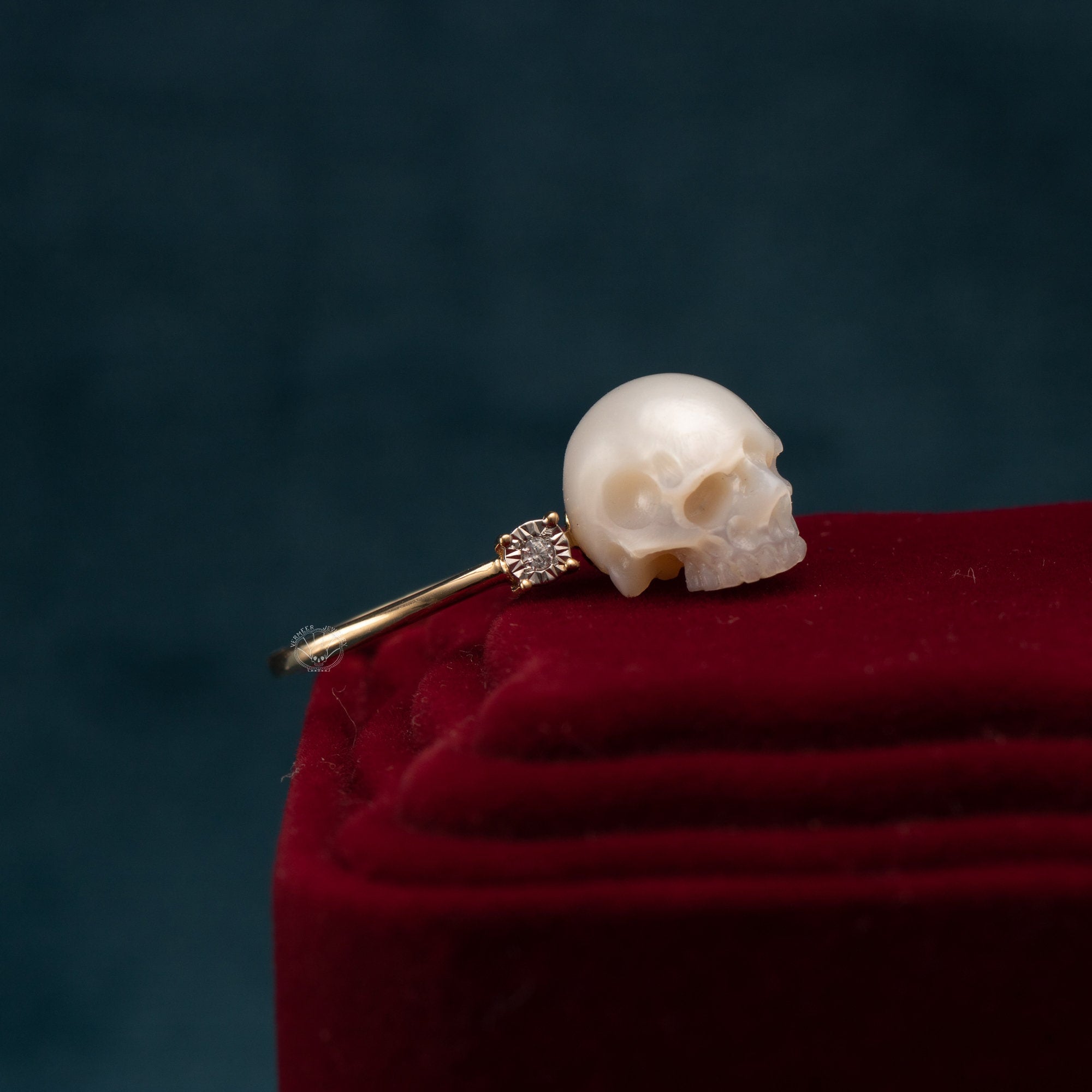 pearl carved skull ring freshwater pearl classic style with diamond 18K gold engagement ring for wedding
