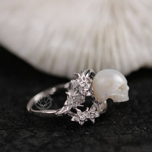 Open image in slideshow, skull carved pearl ring &quot;whispering of the lily &#39;&#39; handmade jewelry for promise ring
